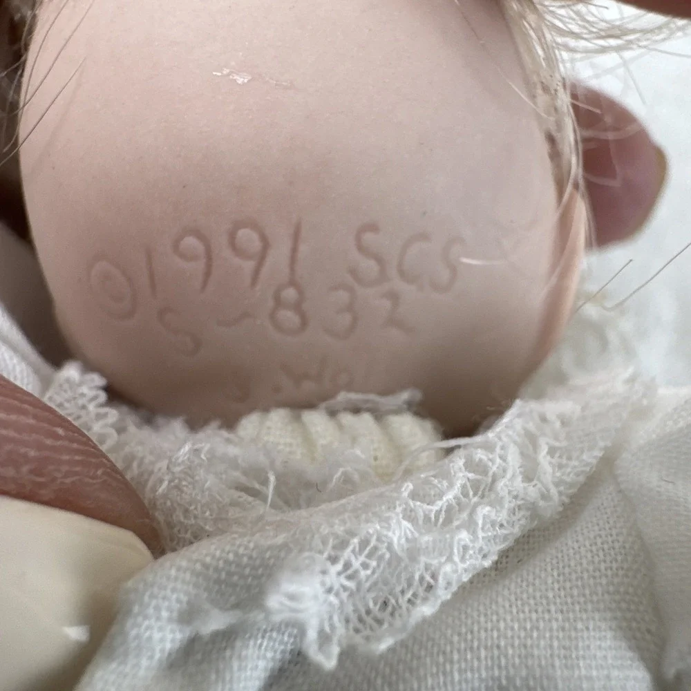 Vintage 1991 Joyce Wolf Sleeping Mini Baby Doll 7 inch Blond White Lace Gown
